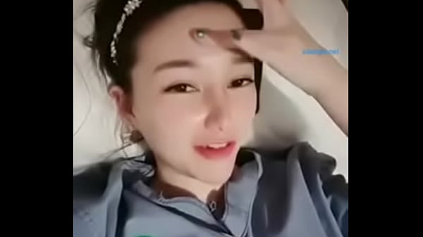 Tayangan Langsung: Gadis Asia Menggoda Terapis Pijat Dengan Rayuan Mesra