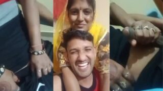 Bhabhi Matang Mengocok Kontol Devar Dalam Film Porno Rajasthan