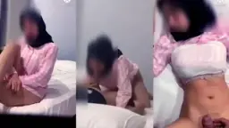 Goyangan Hot Karyawati Berjilbab Di Kamar Hotel