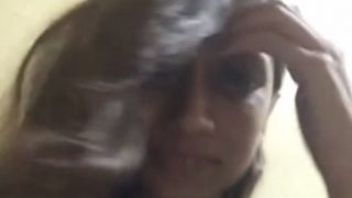 Video Mahasiswi Perawan India Angkat Kaos