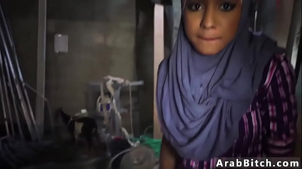 Pantat Arab Kencang Di Titik Turun, 23km Di Luar Markas, Siap Digoyang