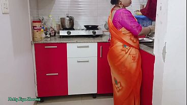 Bokep India Masih Panas: Bhabhi Desi Digencet Ganas Di Dapur