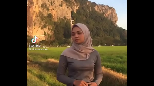 Goyang Hijab Bikin Becek, Maut Banget!