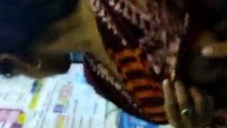Pelayan Toko Cewek Pamer Tetek