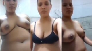Seorang Wanita India Merekam Video Bugil Untuk Kekasihnya, Biar Makin Panas.