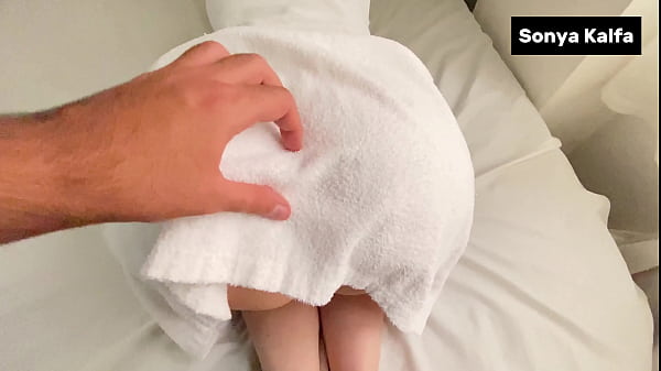 Ibu Tiri Seksi Di Entot Abis Renang