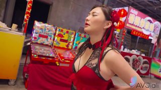Cewek China Mio Digenjot Di Pasar Malam, Makin Kenceng Makin Ngeces.