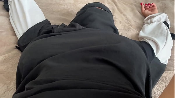 Pembantu Arab Bikin Kliennya Makin Bernafsu Dengan Memek Sempit Dan Toket Gede