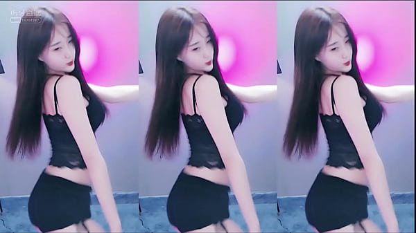 Gadis China Goyang-goyang Di Tangga Pake Baju Renda Hitam, Bikin Horny.