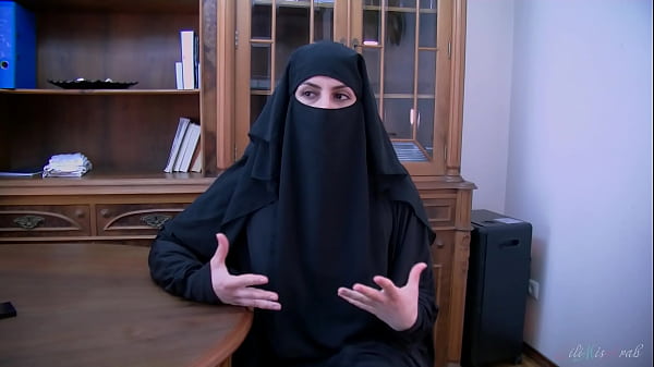 Kesepakatan Abad Ini Ditutup Dengan Ngentot Mulut Maut Dari Pelacur Hijab Arab – Lilimissarab