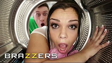 Brazzers – Gadis Macet Di Jalan, Akhirnya Nge-seks Liar Sama Bintang-bintang Terpanas!