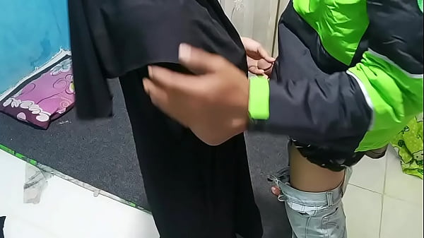 Prank Ngajakin Ojol Kenceng, Bikin Basah Sendiri.