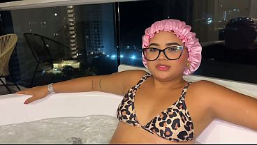 Ibu Tiri Nakal Mandi Telanjang Bareng Anak Tiri Di Jacuzzi, Minta Digenjot Pas Bapak Lagi Pergi.