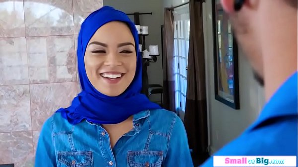 Gadis Kecil Arab Ngeseks Brutal Sama Dua Pria Besar
