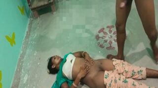 Buruh Miskin Ngewe Induk Semang Di Video Mms Desi