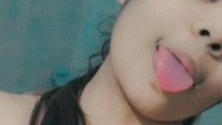 Indo Cantik Nakal Pamer Puting Susu Lembutnya Yang Bikin Ngilu