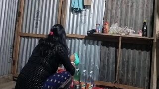 Pria Miskin Ngewe Adik Ipar Di Film Sex India Yang Panas.