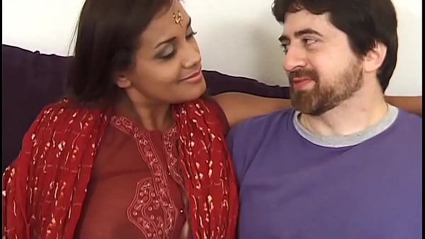 Bini Orang, Shriya Aunty, Lagi Digebukin Sama Adik Tiri Dan Temennya – Suara Hindi Jelas Bikin Makin Panas