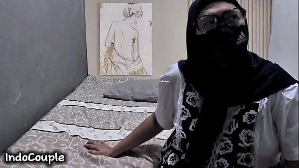 Istri Montok Indo Lagi Seru Ngewe Anal Sama Selingkuhan Rahasianya