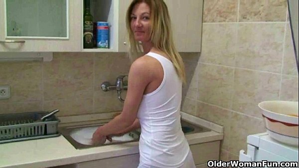 Ibu Buat Video Coli Di Rumah, Bikin Pengen Ngaceng Terus
