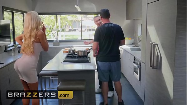 Cerita Istri Beneran – (courtney Taylor, Keiran Lee) – Courtney Bantuin Suami Main, Tangan Basah-basah – Brazzers