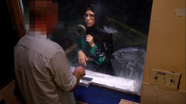 Arab Tersingkap – Wanita Arab Nekat Ngewe Demi Duit Di Motel Kumuh