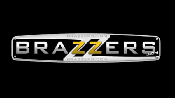 Nonton Bokep Brazzers, Bintang Porno Toket Gede Bikin Crot
