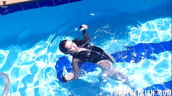 Jessica Bunny Main Kolam Renang Basah Kuyup, Gerakan Bikin Makin Pengen