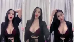 Luluspark Goyang Hot Bikin Muncrat Di Mango Live