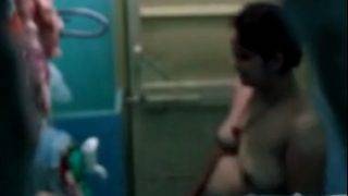 Video Bhabhi Kena Intip Di Kamar Mandi, Adegan Panas Bikin Nggak Tahan