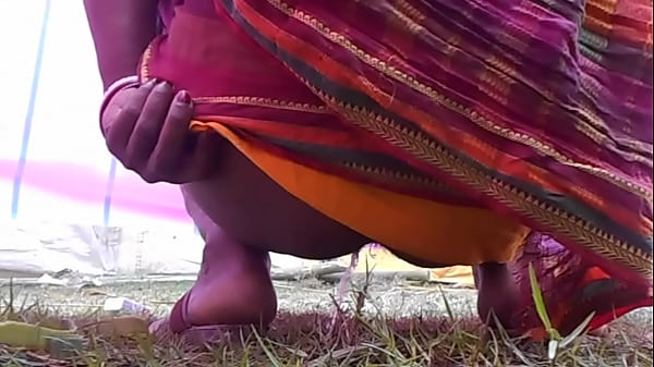 Desi Bulu Ketek Kencing, Becek Dan Basah