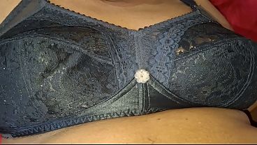 Ibu-ibu Asia Seksi Gak Tahan Lihat Cowok, Lo Suka Dia?