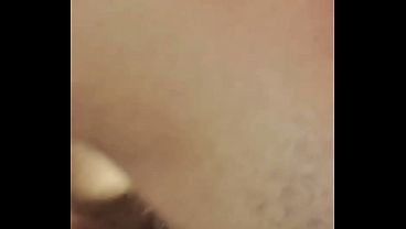 سعودي متلذذ يتفرج على مرته تتناك قدامه وهو يتابع سكس عربي نار، دياثة سعودية نار