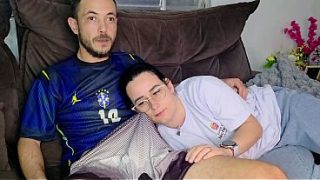Kakak Tiri Digoda Adik Kandung Sambil Nonton Bola Brasil, Makin Panas Dari Biasanya.
