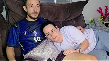 Kakak Tiri Digoda Adik Kandung Sambil Nonton Bola Brasil, Makin Panas Dari Biasanya.