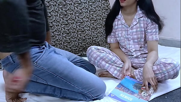 Mami Ki Chikni Ladki Ko Nanga Karke Choda, Family Mein Chudai Ka Maza.