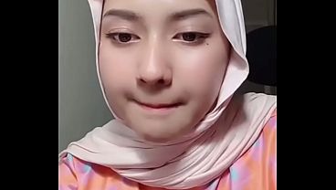 Jilbab Live, Goyang-goyang Bikin Panas Dingin